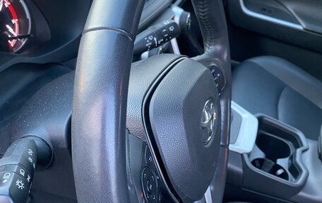 Toyota RAV4, 2021 год, 3 600 000 рублей, 13 фотография
