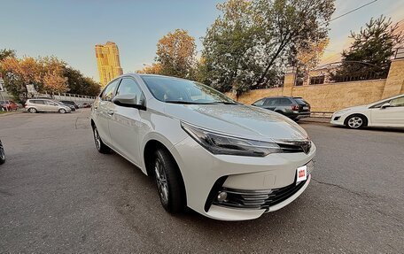 Toyota Corolla, 2018 год, 1 999 999 рублей, 13 фотография