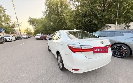 Toyota Corolla, 2018 год, 1 999 999 рублей, 15 фотография