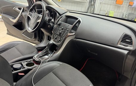 Opel Astra J, 2010 год, 680 000 рублей, 9 фотография