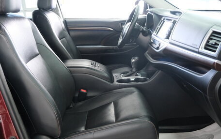 Toyota Highlander III, 2014 год, 3 149 000 рублей, 27 фотография