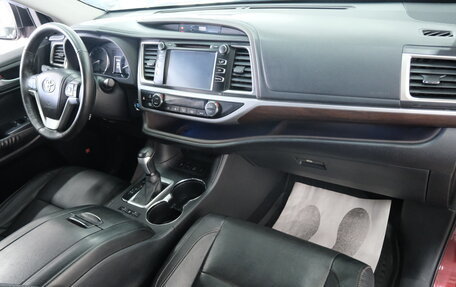 Toyota Highlander III, 2014 год, 3 149 000 рублей, 26 фотография