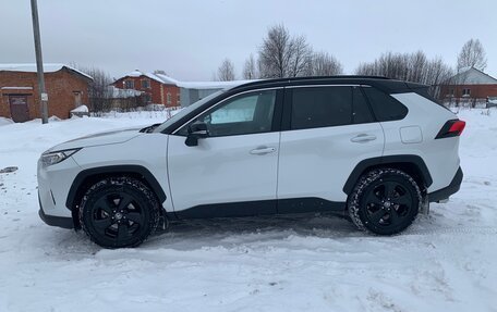 Toyota RAV4, 2020 год, 2 490 000 рублей, 6 фотография