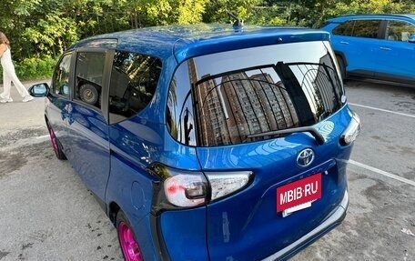 Toyota Sienta II, 2017 год, 1 690 000 рублей, 4 фотография