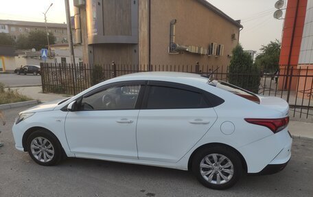 Hyundai Solaris II рестайлинг, 2020 год, 1 300 000 рублей, 3 фотография