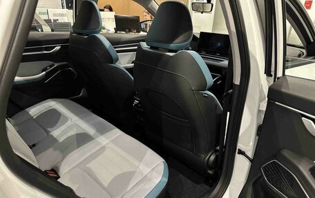 Geely Emgrand, 2024 год, 2 243 990 рублей, 8 фотография