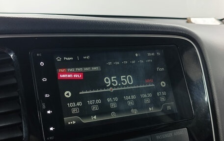 Mitsubishi Outlander III рестайлинг 3, 2015 год, 1 349 000 рублей, 17 фотография