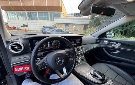 Mercedes-Benz E-Класс, 2017 год, 2 600 000 рублей, 4 фотография