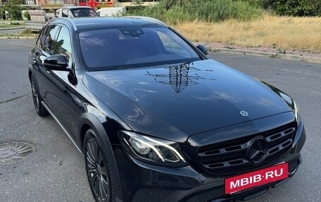 Mercedes-Benz E-Класс, 2017 год, 2 600 000 рублей, 20 фотография