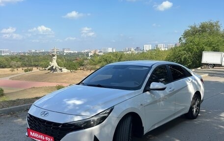 Hyundai Elantra, 2021 год, 1 650 000 рублей, 3 фотография