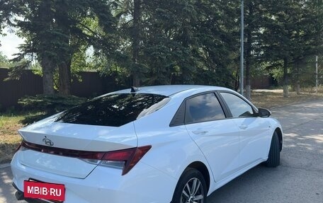 Hyundai Elantra, 2021 год, 1 650 000 рублей, 4 фотография