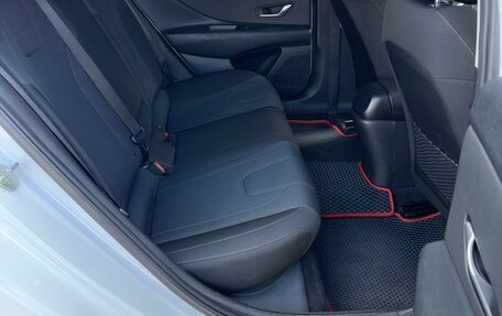 Hyundai Elantra, 2021 год, 1 650 000 рублей, 10 фотография