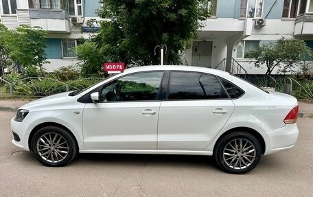 Volkswagen Polo VI (EU Market), 2013 год, 800 000 рублей, 4 фотография