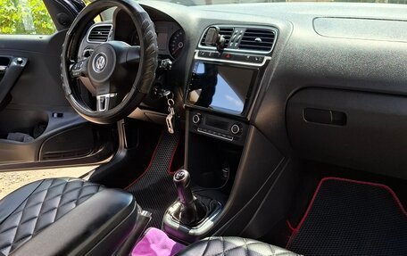 Volkswagen Polo VI (EU Market), 2011 год, 750 000 рублей, 11 фотография