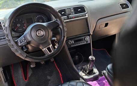 Volkswagen Polo VI (EU Market), 2011 год, 750 000 рублей, 10 фотография