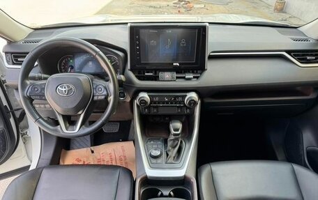 Toyota RAV4, 2021 год, 2 550 000 рублей, 9 фотография