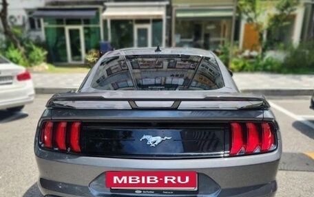 Ford Mustang VI рестайлинг, 2021 год, 2 088 777 рублей, 4 фотография