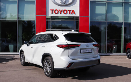 Toyota Highlander, 2025 год, 5 790 000 рублей, 6 фотография