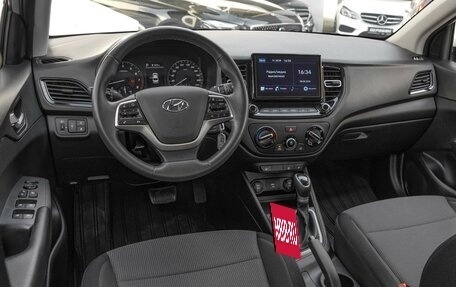 Hyundai Solaris II рестайлинг, 2021 год, 1 580 000 рублей, 6 фотография