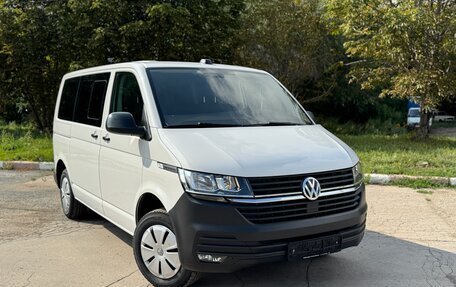 Volkswagen Transporter T6 рестайлинг, 2021 год, 3 500 000 рублей, 2 фотография