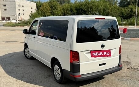 Volkswagen Transporter T6 рестайлинг, 2021 год, 3 500 000 рублей, 6 фотография