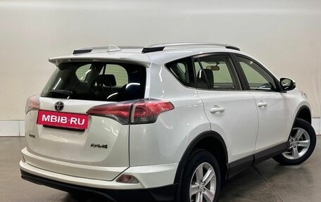 Toyota RAV4, 2016 год, 1 799 000 рублей, 2 фотография