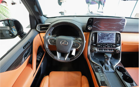 Lexus LX, 2023 год, 24 000 000 рублей, 21 фотография