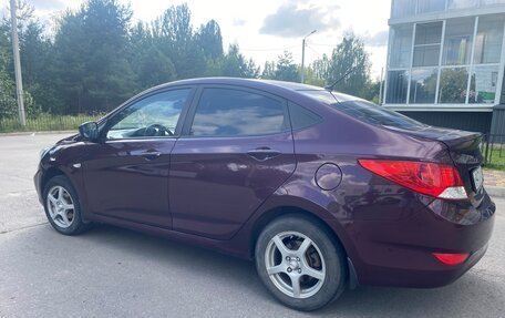 Hyundai Solaris II рестайлинг, 2012 год, 870 000 рублей, 5 фотография