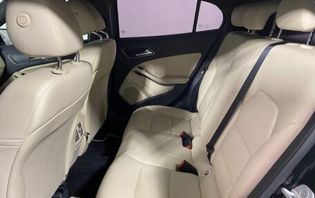 Mercedes-Benz GLA, 2017 год, 2 350 000 рублей, 18 фотография