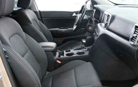 KIA Sportage IV рестайлинг, 2018 год, 2 149 000 рублей, 24 фотография