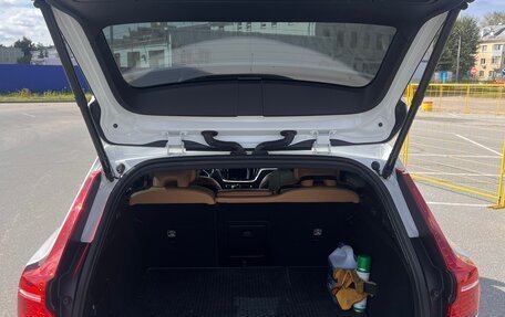 Volvo V60 Cross Country II, 2019 год, 4 300 000 рублей, 12 фотография