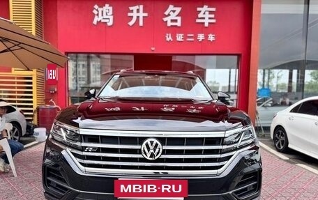 Volkswagen Touareg III, 2021 год, 5 230 000 рублей, 2 фотография