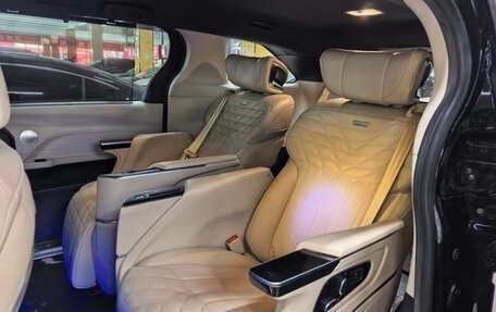 Toyota Sienna, 2022 год, 3 995 000 рублей, 6 фотография