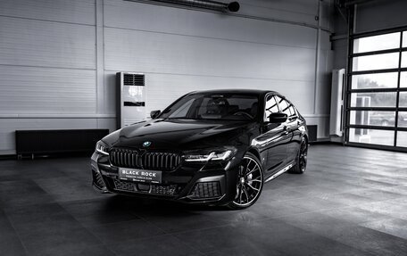 BMW 5 серия, 2021 год, 5 300 000 рублей, 1 фотография