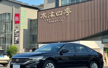 Volkswagen Passat B8 рестайлинг, 2021 год, 1 975 000 рублей, 1 фотография