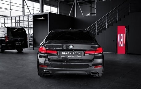 BMW 5 серия, 2021 год, 5 300 000 рублей, 5 фотография
