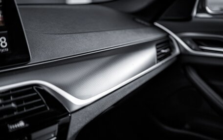 BMW 5 серия, 2021 год, 5 300 000 рублей, 24 фотография