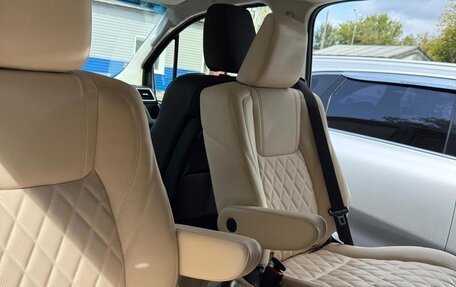 Toyota HiAce H300, 2020 год, 4 999 000 рублей, 6 фотография