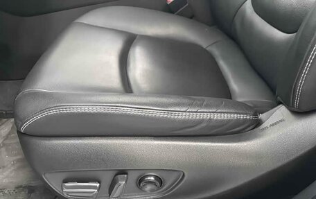Toyota RAV4, 2021 год, 2 400 000 рублей, 4 фотография