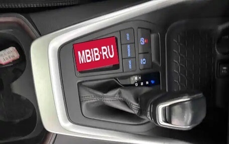 Toyota RAV4, 2021 год, 2 400 000 рублей, 13 фотография
