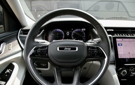 Jeep Grand Cherokee, 2021 год, 4 990 000 рублей, 34 фотография