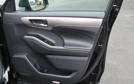 Toyota Highlander, 2025 год, 5 350 000 рублей, 26 фотография