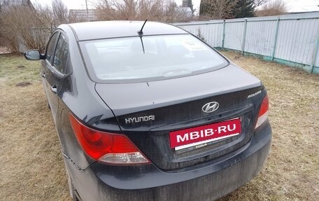 Hyundai Solaris II рестайлинг, 2012 год, 730 000 рублей, 3 фотография