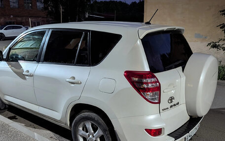 Toyota RAV4, 2010 год, 1 100 000 рублей, 2 фотография