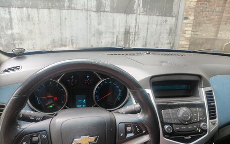 Chevrolet Cruze II, 2011 год, 950 000 рублей, 1 фотография