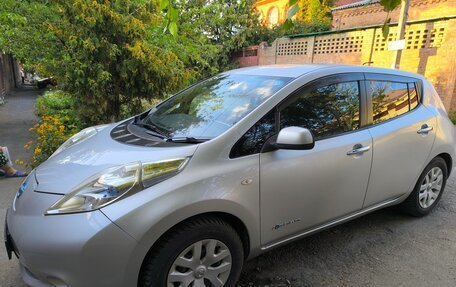 Nissan Leaf I, 2013 год, 550 000 рублей, 1 фотография