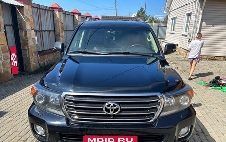 Toyota Land Cruiser 200, 2015 год, 3 900 000 рублей, 2 фотография