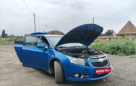 Chevrolet Cruze II, 2011 год, 950 000 рублей, 6 фотография