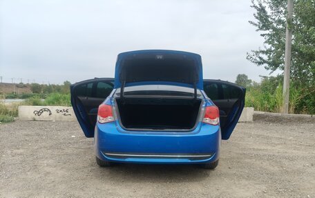 Chevrolet Cruze II, 2011 год, 950 000 рублей, 7 фотография