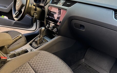 Skoda Octavia, 2018 год, 1 650 000 рублей, 14 фотография